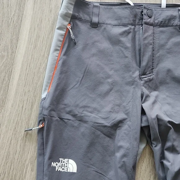 Men's The North Face Size 30 Waist. Gray Impendor Slim Fit Soft Shell Pants. - Picture 3 of 8